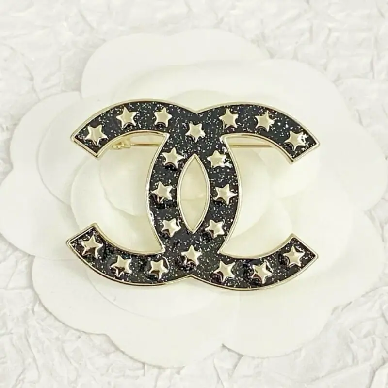 chanel brooches pour femme s_12240364